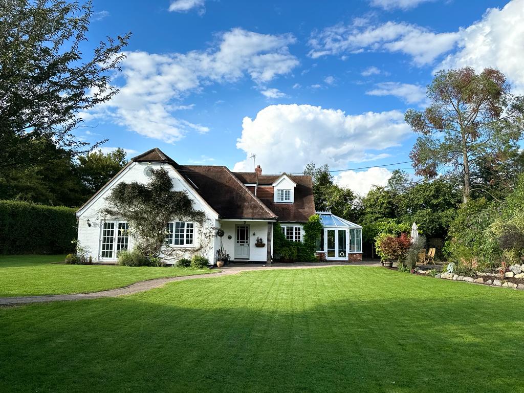 Millstream Cottage RG19 8AN
